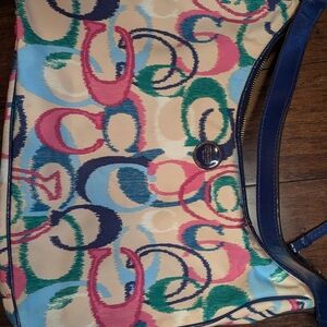 COACH ikat Signature C